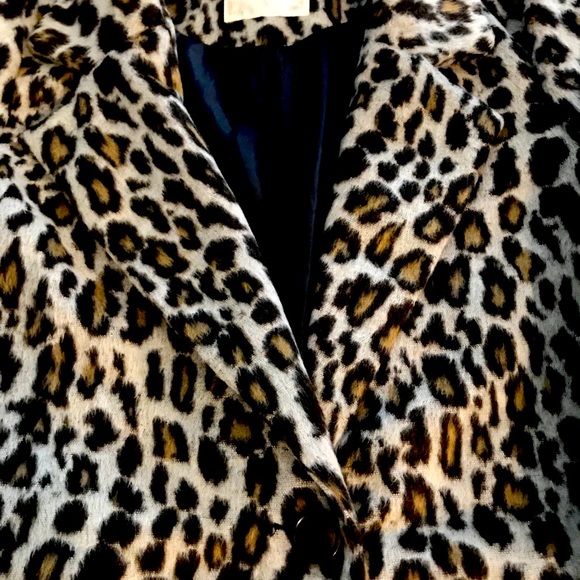 Altar’d State leopard coat - Picture 7 of 9